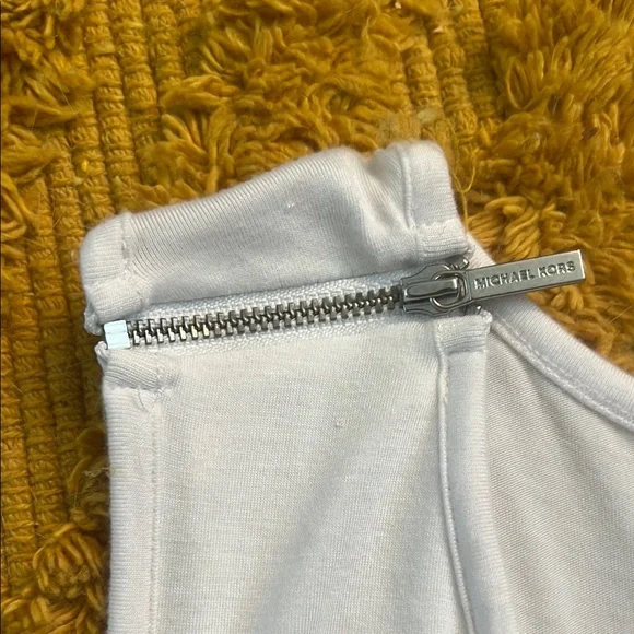 White and Teal Sleeveless Top - Picture 4 of 5